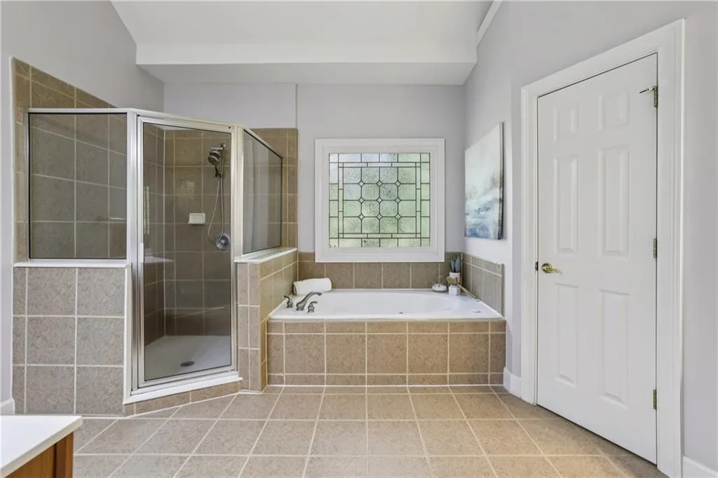 Sandy Springs, Georgia 30350, 5 Bedrooms Bedrooms, ,4 BathroomsBathrooms,Residential,Sold,7667882
