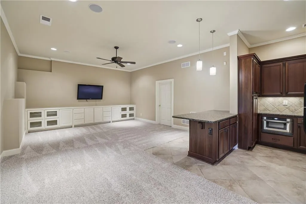 Sandy Springs, Georgia 30350, 5 Bedrooms Bedrooms, ,4 BathroomsBathrooms,Residential,Sold,7667882
