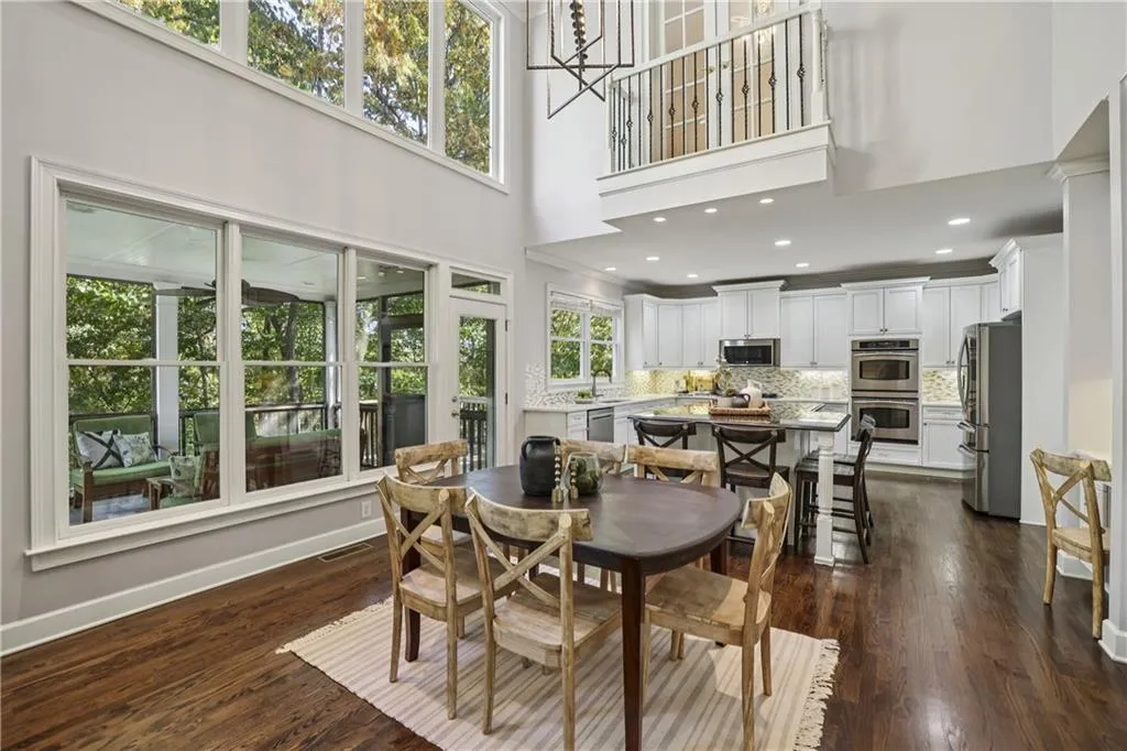Sandy Springs, Georgia 30350, 5 Bedrooms Bedrooms, ,4 BathroomsBathrooms,Residential,Sold,7667882