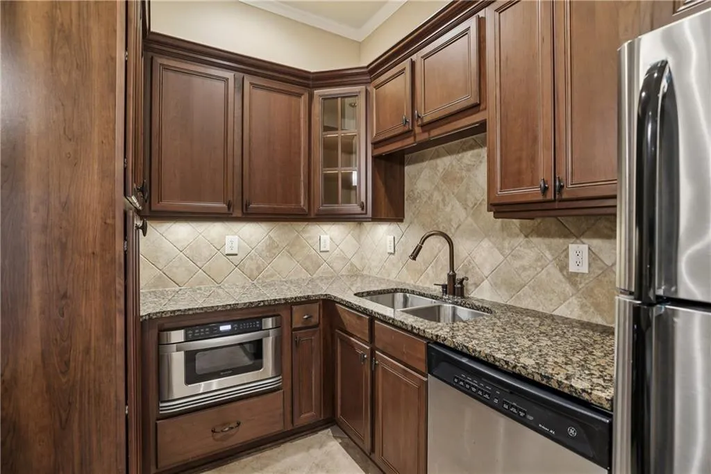Sandy Springs, Georgia 30350, 5 Bedrooms Bedrooms, ,4 BathroomsBathrooms,Residential,Sold,7667882