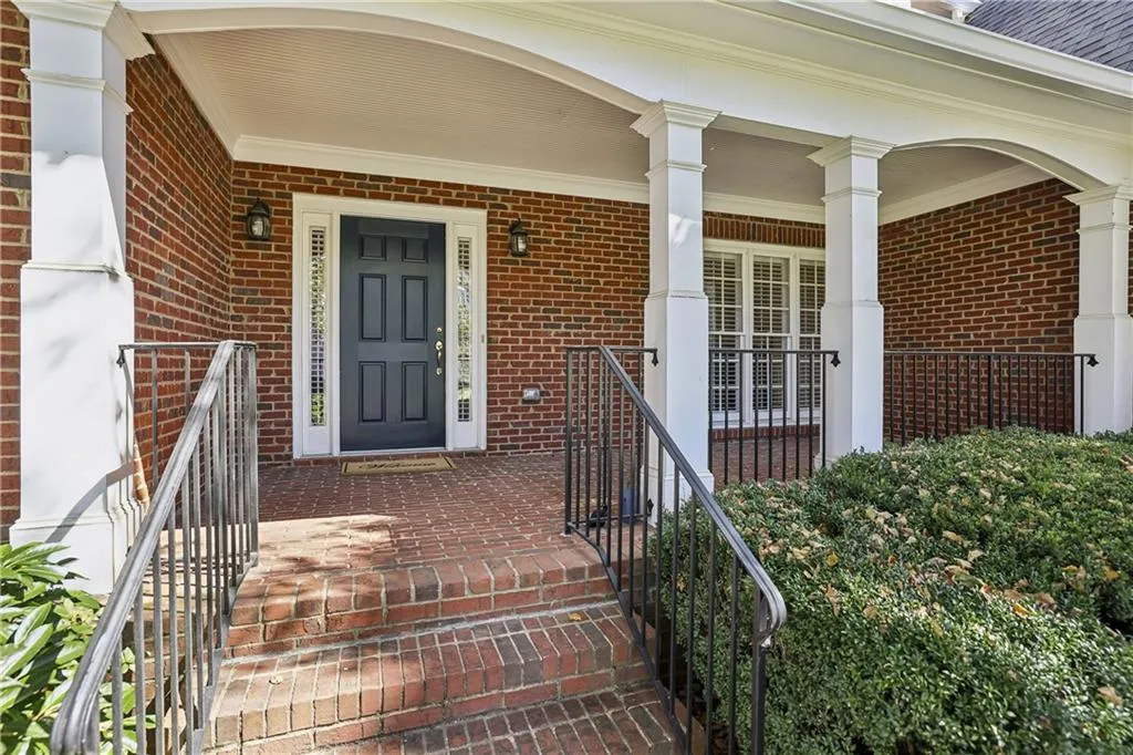 Sandy Springs, Georgia 30350, 5 Bedrooms Bedrooms, ,4 BathroomsBathrooms,Residential,Sold,7667882
