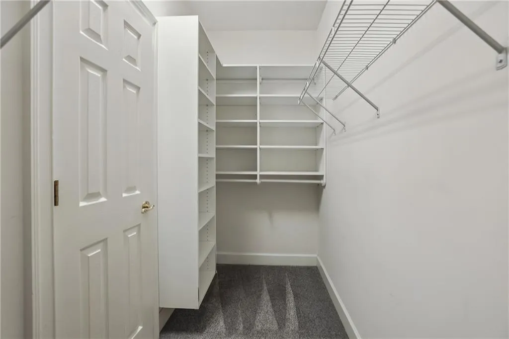 Sandy Springs, Georgia 30350, 5 Bedrooms Bedrooms, ,4 BathroomsBathrooms,Residential,Sold,7667882