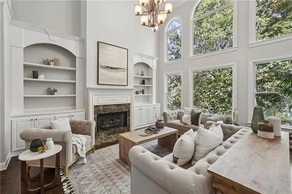 Sandy Springs, Georgia 30350, 5 Bedrooms Bedrooms, ,4 BathroomsBathrooms,Residential,Sold,7667882