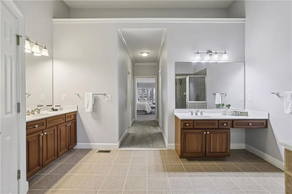 Sandy Springs, Georgia 30350, 5 Bedrooms Bedrooms, ,4 BathroomsBathrooms,Residential,Sold,7667882