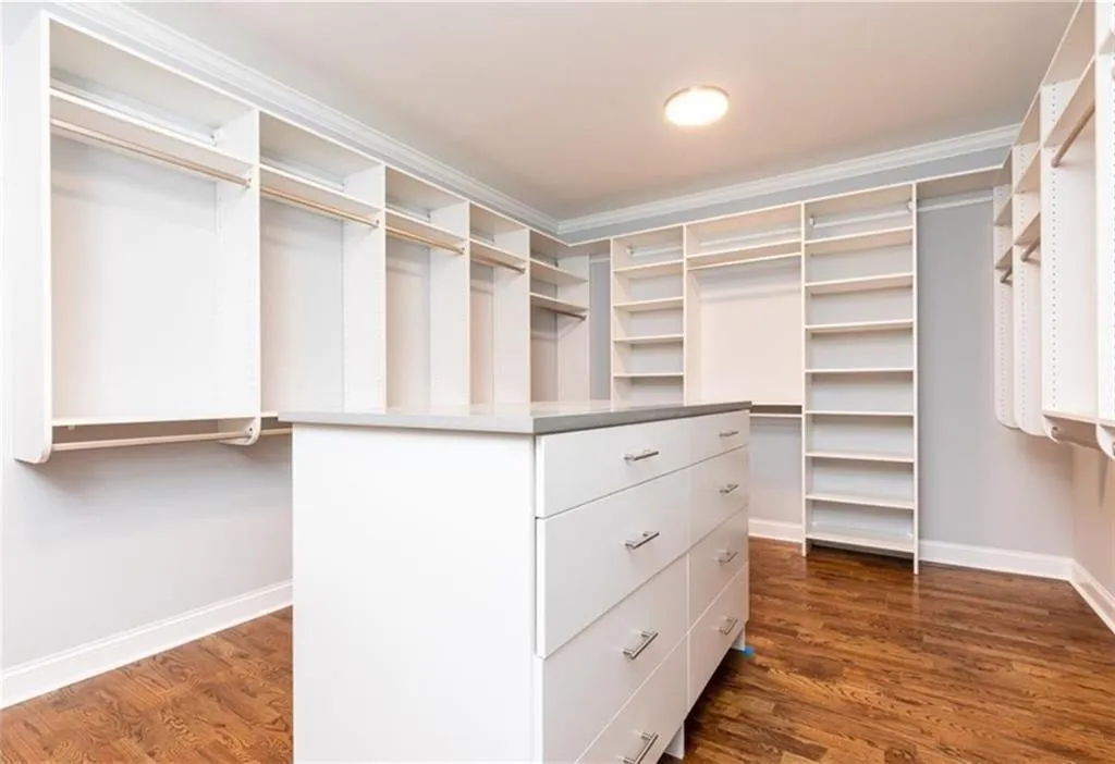 4101 Brookview Drive Se, Atlanta, Georgia 30339, 6 Bedrooms Bedrooms, 0 ,6 BathroomsBathrooms,Residential,For Sale,4101 Brookview Drive Se,7652154