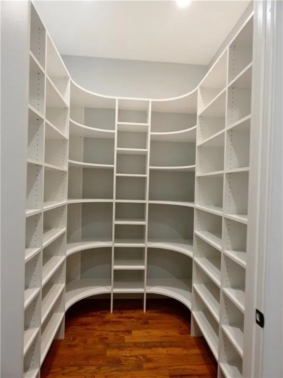 4101 Brookview Drive Se, Atlanta, Georgia 30339, 6 Bedrooms Bedrooms, ,6 BathroomsBathrooms,Residential,For Sale,4101 Brookview Drive Se,7652154