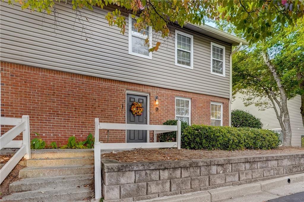 7750 Roswell Road Unit 8D, Sandy Springs, Georgia 30350, 3 Bedrooms Bedrooms, ,2 BathroomsBathrooms,Residential,Sold,7750 Roswell Road Unit 8D,7325416