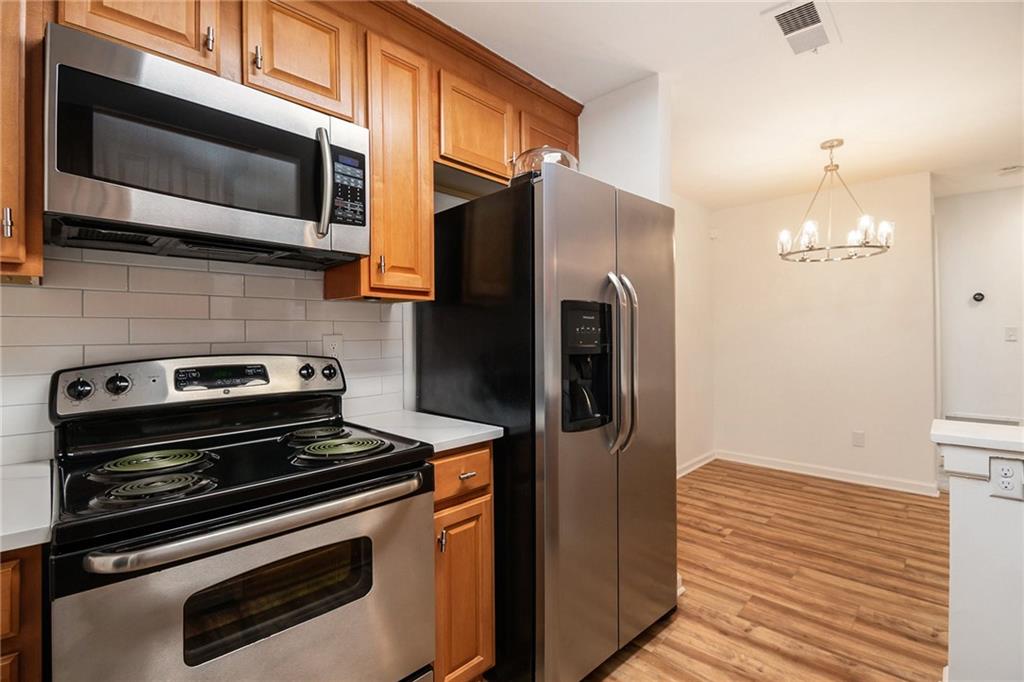 503 Granville Court, Atlanta, Georgia 30328, 1 Bedroom Bedrooms, ,1 BathroomBathrooms,Residential,Sold,503 Granville Court,7287907