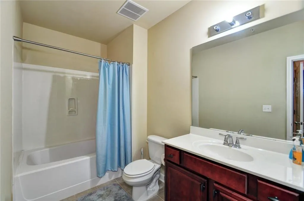 7265 Glisten Avenue Unit 119, Atlanta, Georgia 30328, 2 Bedrooms Bedrooms, ,2 BathroomsBathrooms,Residential,Sold,7265 Glisten Avenue Unit 119,5615895