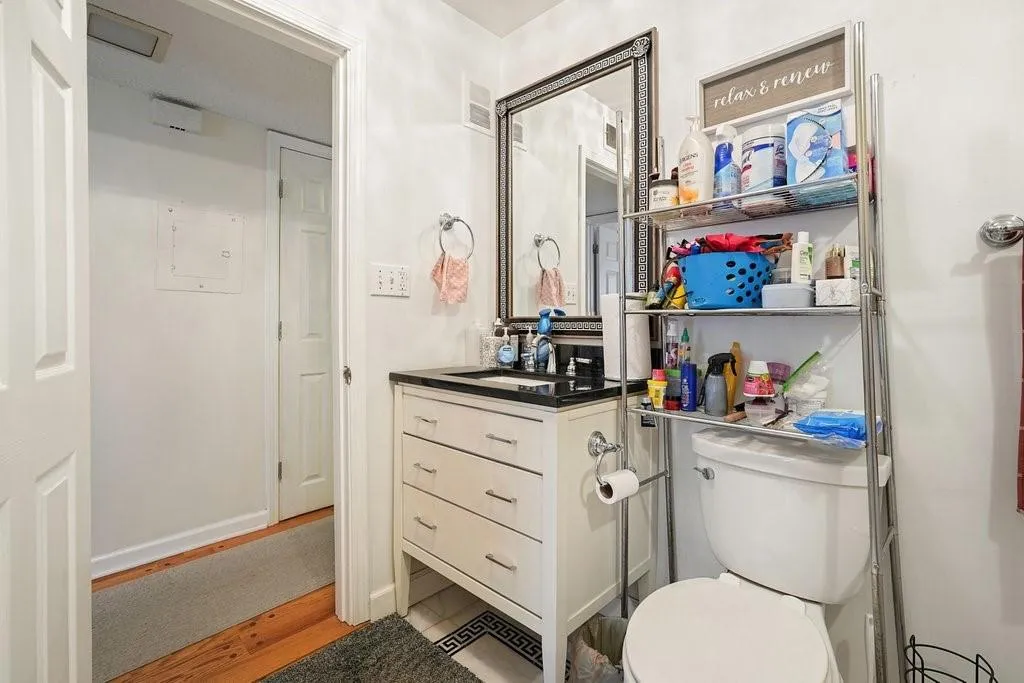 4266 Roswell Road Ne Unit K-2, Atlanta, Georgia 30342, 2 Bedrooms Bedrooms, ,1 BathroomBathrooms,Residential,For Sale,4266 Roswell Road Ne Unit K-2,7619849