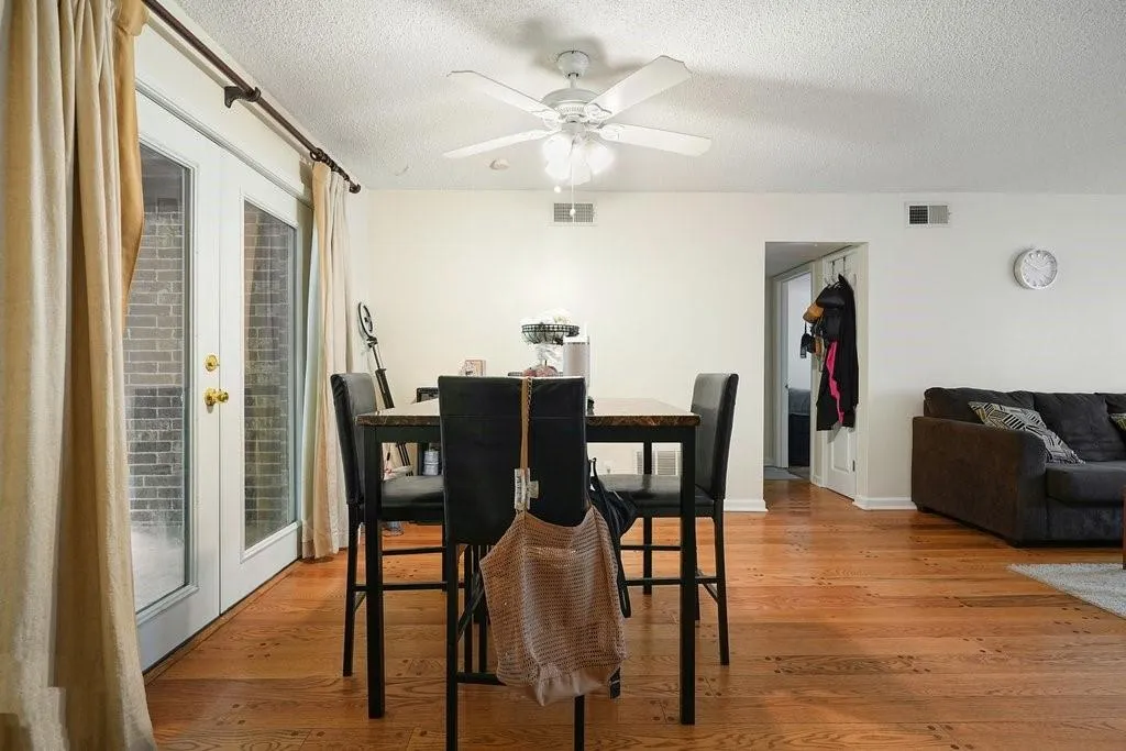 4266 Roswell Road Ne Unit K-2, Atlanta, Georgia 30342, 2 Bedrooms Bedrooms, ,1 BathroomBathrooms,Residential,For Sale,4266 Roswell Road Ne Unit K-2,7619849