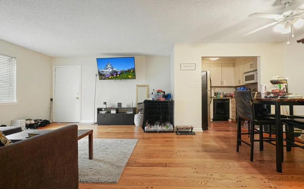 4266 Roswell Road Ne Unit K-2, Atlanta, Georgia 30342, 2 Bedrooms Bedrooms, ,1 BathroomBathrooms,Residential,For Sale,4266 Roswell Road Ne Unit K-2,7619849