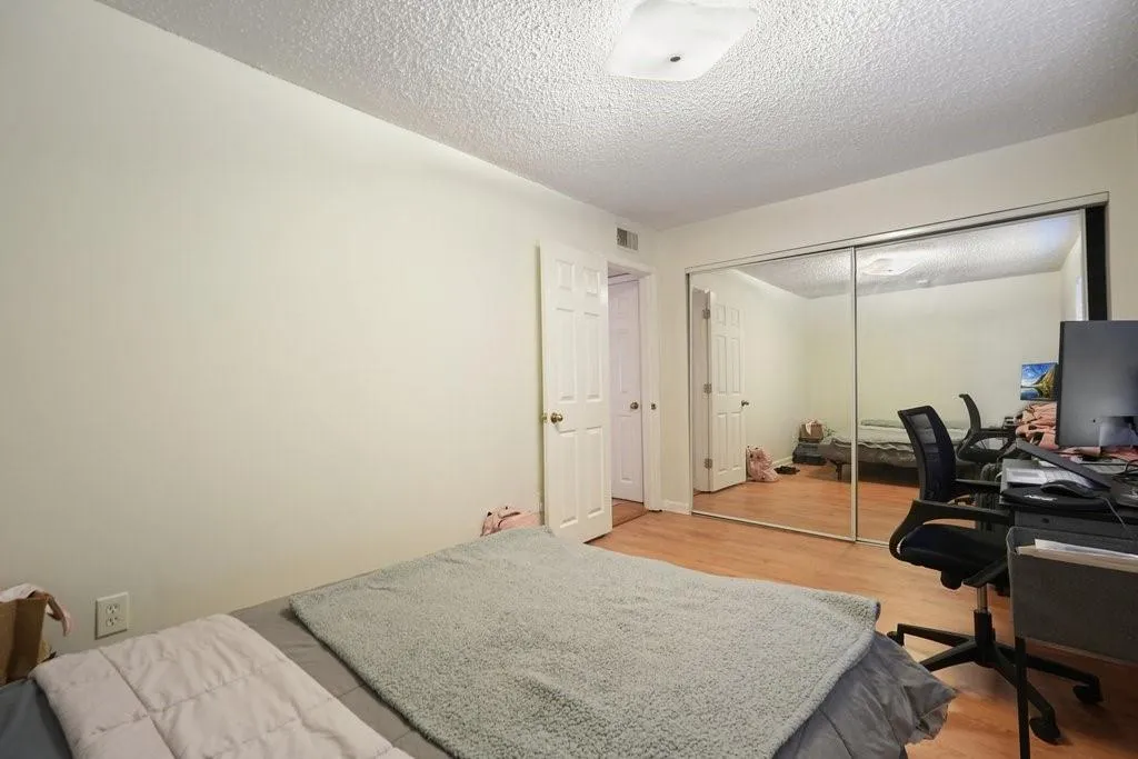4266 Roswell Road Ne Unit K-2, Atlanta, Georgia 30342, 2 Bedrooms Bedrooms, ,1 BathroomBathrooms,Residential,For Sale,4266 Roswell Road Ne Unit K-2,7619849