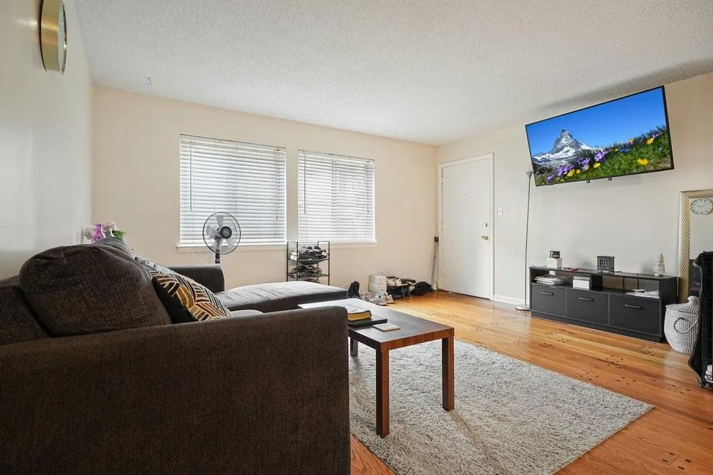 4266 Roswell Road Ne Unit K-2, Atlanta, Georgia 30342, 2 Bedrooms Bedrooms, ,1 BathroomBathrooms,Residential,For Sale,4266 Roswell Road Ne Unit K-2,7619849