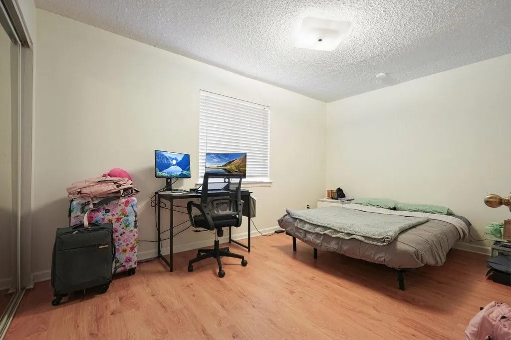4266 Roswell Road Ne Unit K-2, Atlanta, Georgia 30342, 2 Bedrooms Bedrooms, ,1 BathroomBathrooms,Residential,For Sale,4266 Roswell Road Ne Unit K-2,7619849