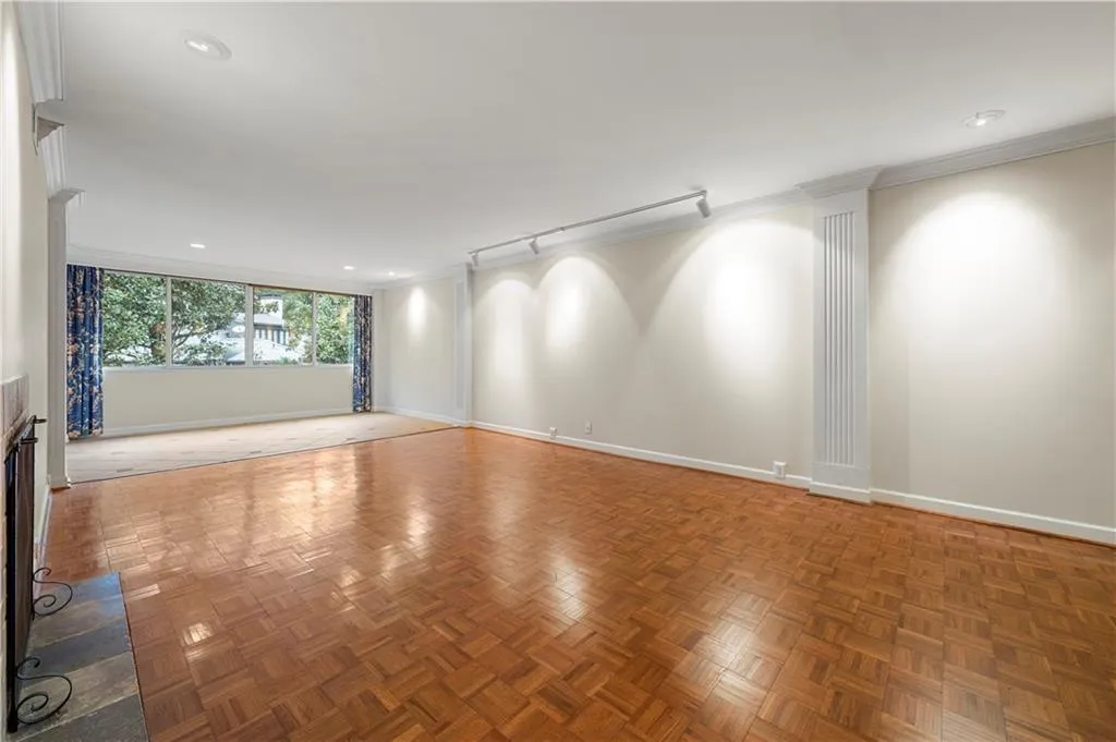 2734 Peachtree Road Nw Unit C-404, Atlanta, Georgia 30305, 2 Bedrooms Bedrooms, ,2 BathroomsBathrooms,Residential,For Sale,2734 Peachtree Road Nw Unit C-404,7666043 2734 Peachtree Road Nw Unit C-404, Atlanta, Georgia 30305, 2 Bedrooms Bedrooms, ,2 BathroomsBathrooms,Residential,For Sale,2734 Peachtree Road Nw Unit C-404,7666043