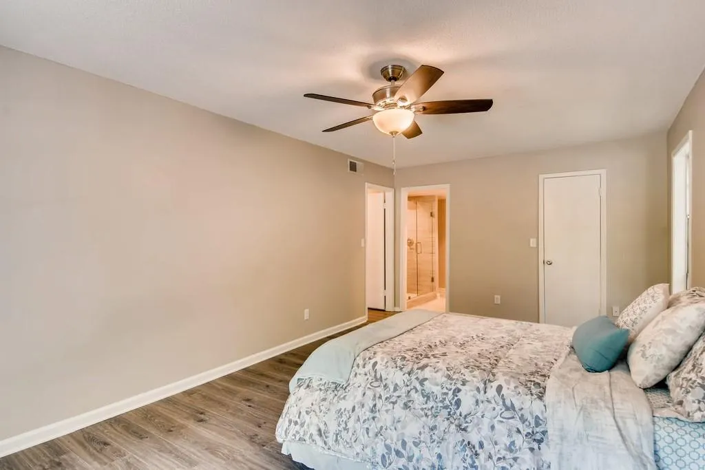 6851 Roswell Road Unit F-30, Sandy Springs, Georgia 30328, 2 Bedrooms Bedrooms, ,2 BathroomsBathrooms,Residential,Sold,6851 Roswell Road Unit F-30,6570052