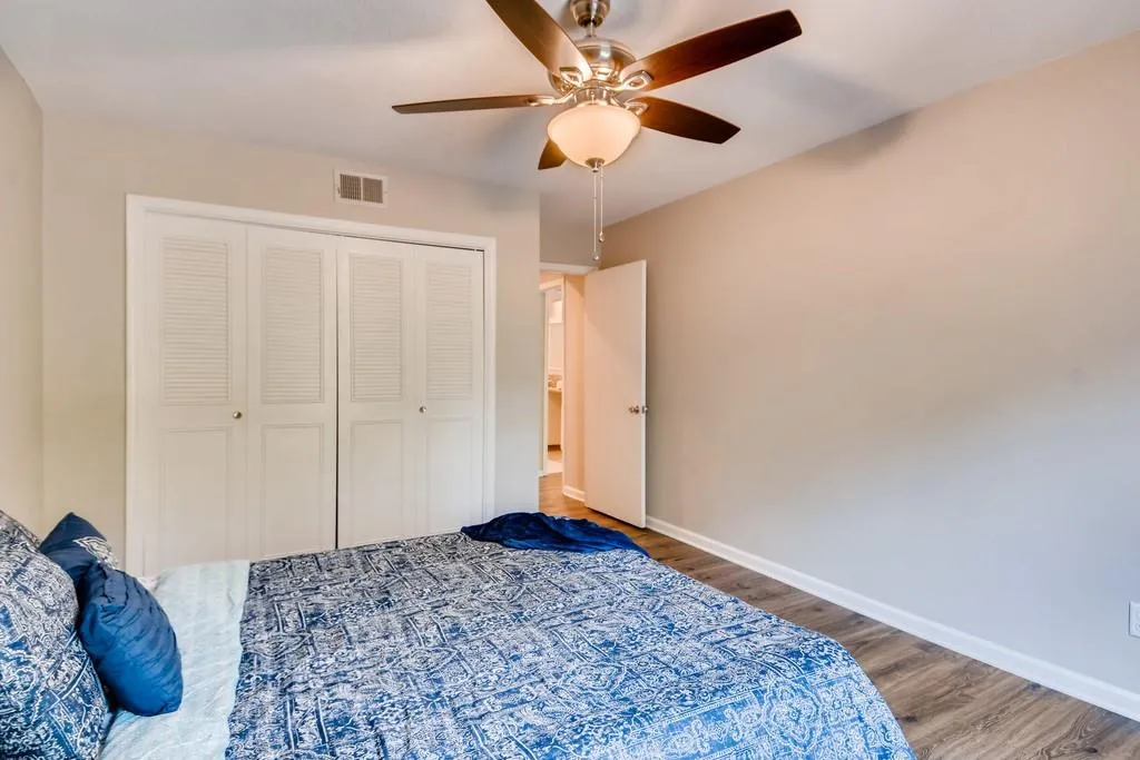 6851 Roswell Road Unit F-30, Sandy Springs, Georgia 30328, 2 Bedrooms Bedrooms, ,2 BathroomsBathrooms,Residential,Sold,6851 Roswell Road Unit F-30,6570052