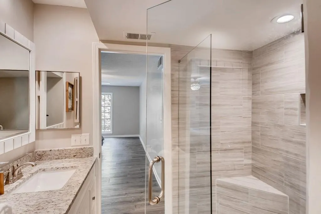 6851 Roswell Road Unit F-30, Sandy Springs, Georgia 30328, 2 Bedrooms Bedrooms, ,2 BathroomsBathrooms,Residential,Sold,6851 Roswell Road Unit F-30,6570052