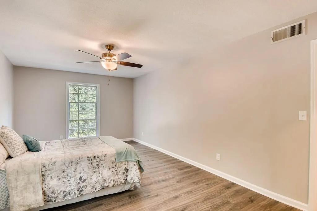 6851 Roswell Road Unit F-30, Sandy Springs, Georgia 30328, 2 Bedrooms Bedrooms, ,2 BathroomsBathrooms,Residential,Sold,6851 Roswell Road Unit F-30,6570052