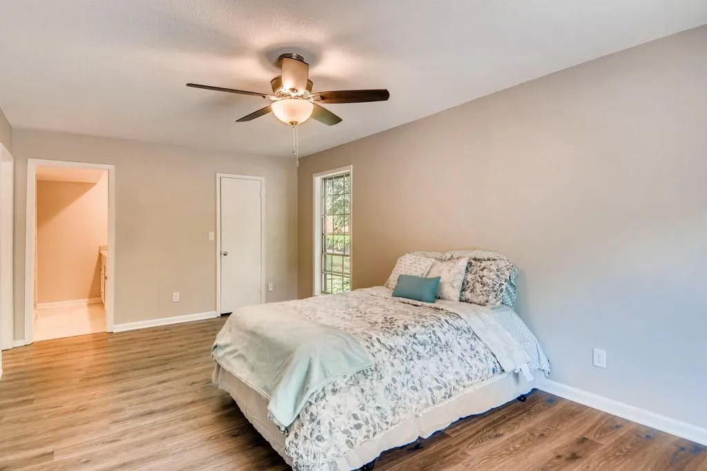 6851 Roswell Road Unit F-30, Sandy Springs, Georgia 30328, 2 Bedrooms Bedrooms, ,2 BathroomsBathrooms,Residential,Sold,6851 Roswell Road Unit F-30,6570052