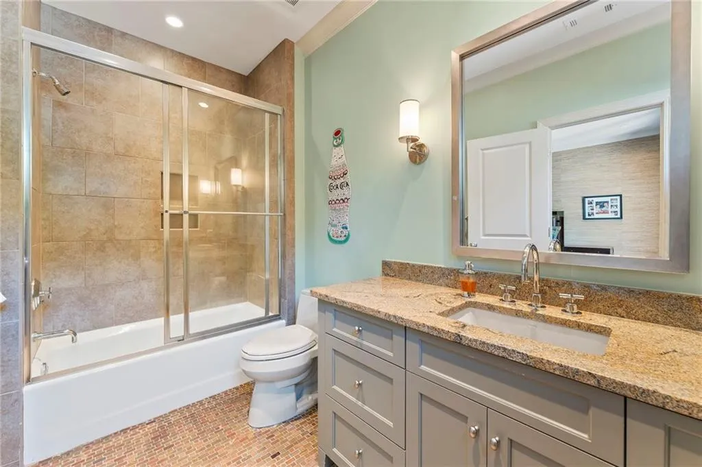 5178 S Trimble Road, Atlanta, Georgia 30342, 6 Bedrooms Bedrooms, ,7 BathroomsBathrooms,Residential,For Sale,5178 S Trimble Road,7687101