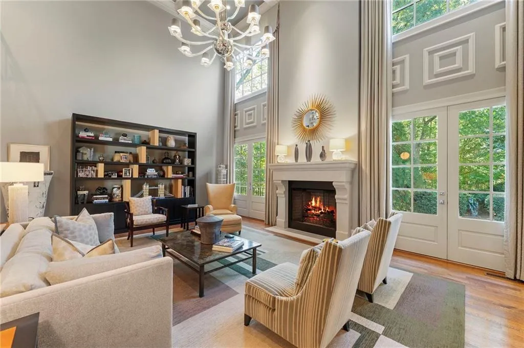 5178 S Trimble Road, Atlanta, Georgia 30342, 6 Bedrooms Bedrooms, ,7 BathroomsBathrooms,Residential,For Sale,5178 S Trimble Road,7687101