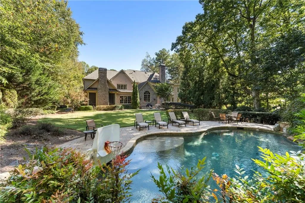 5178 S Trimble Road, Atlanta, Georgia 30342, 6 Bedrooms Bedrooms, ,7 BathroomsBathrooms,Residential,For Sale,5178 S Trimble Road,7687101