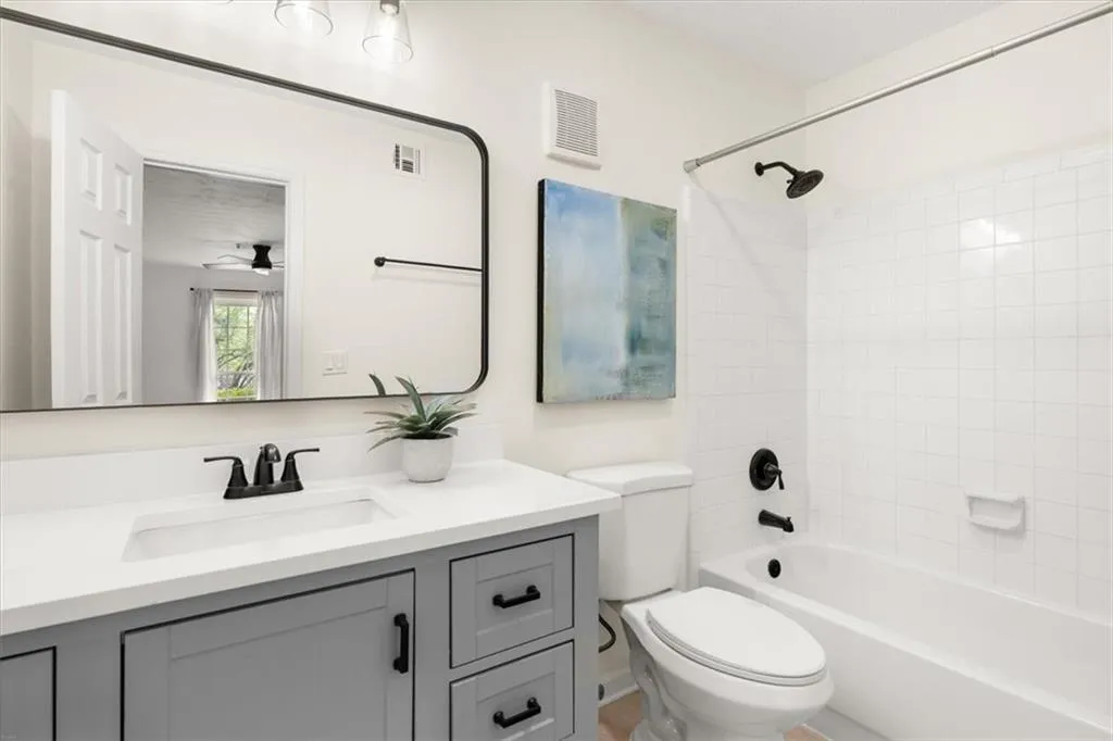 4690 Vinings Central Run Se Unit 92, Atlanta, Georgia 30339, 2 Bedrooms Bedrooms, 0 ,2 BathroomsBathrooms,Residential,For Sale,4690 Vinings Central Run Se Unit 92,7740119