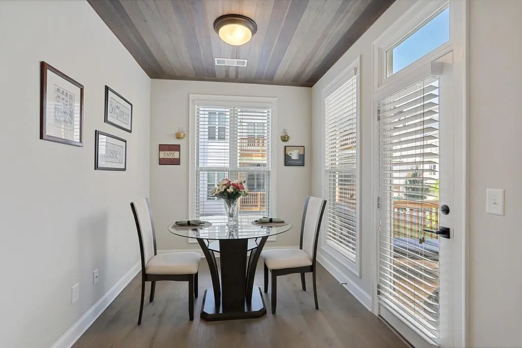 247 Franklin Road, Atlanta, Georgia 30342, 3 Bedrooms Bedrooms, ,3 BathroomsBathrooms,Residential,Sold,247 Franklin Road,6782199