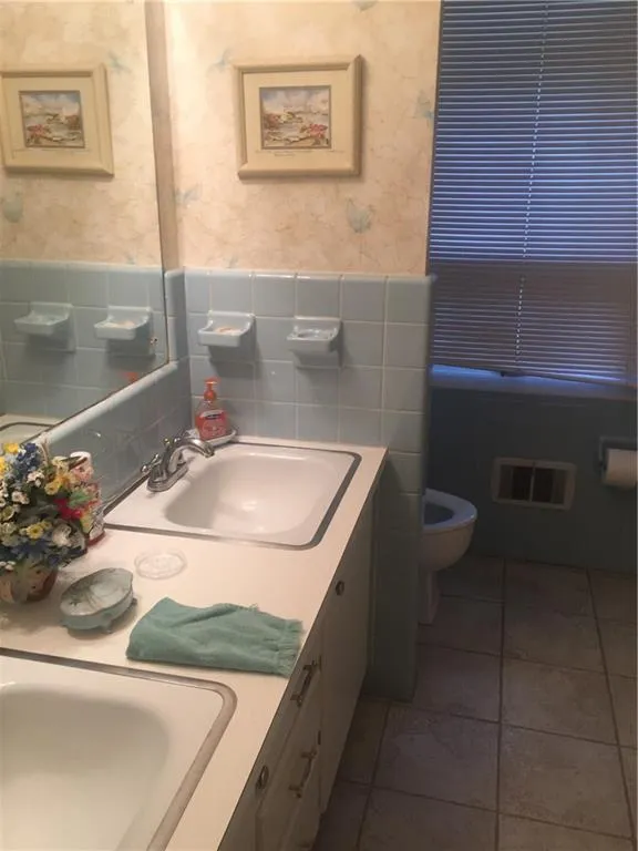 Georgia 30328, ,3 BathroomsBathrooms,Residential,Sold,5796793