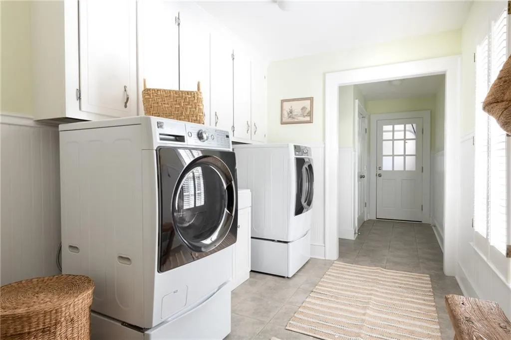 Laundry/mudroom