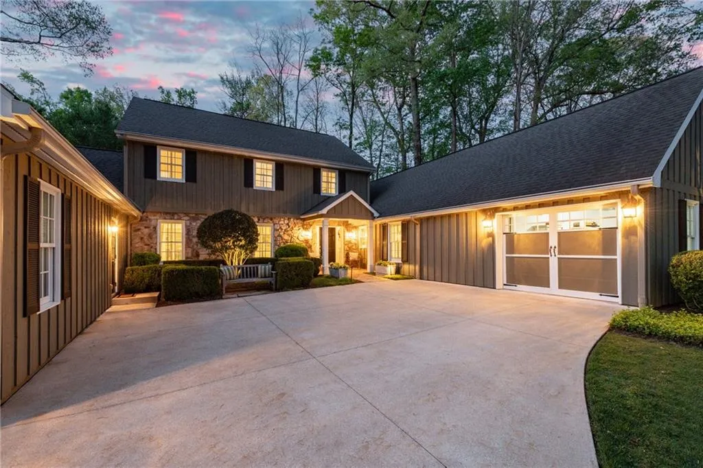 540 Cambridge Way, Atlanta, Georgia 30328, 4 Bedrooms Bedrooms, ,3 BathroomsBathrooms,Residential,Sold,540 Cambridge Way,7558695