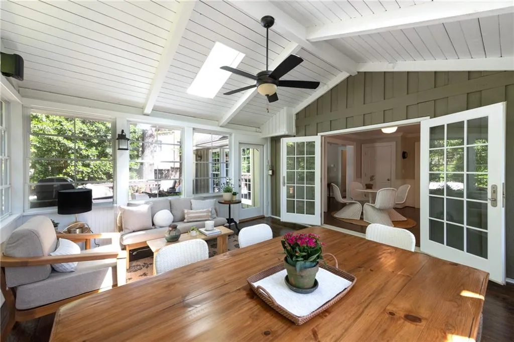 540 Cambridge Way, Atlanta, Georgia 30328, 4 Bedrooms Bedrooms, ,3 BathroomsBathrooms,Residential,Sold,540 Cambridge Way,7558695