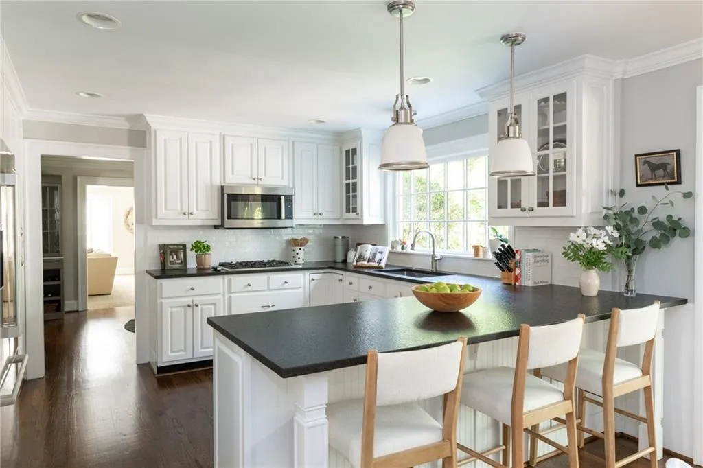 540 Cambridge Way, Atlanta, Georgia 30328, 4 Bedrooms Bedrooms, ,3 BathroomsBathrooms,Residential,Sold,540 Cambridge Way,7558695