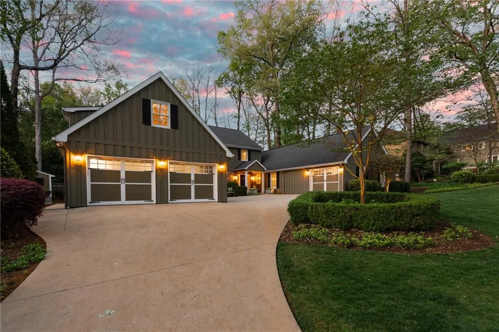 540 Cambridge Way, Atlanta, Georgia 30328, 4 Bedrooms Bedrooms, ,3 BathroomsBathrooms,Residential,Sold,540 Cambridge Way,7558695