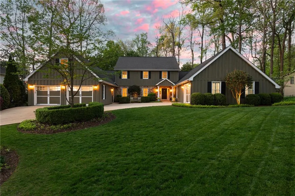 540 Cambridge Way, Atlanta, Georgia 30328, 4 Bedrooms Bedrooms, ,3 BathroomsBathrooms,Residential,Sold,540 Cambridge Way,7558695