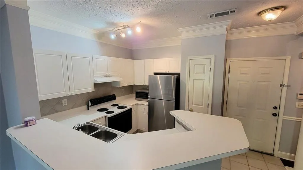 5559 Glenridge Drive Unit 1407, Sandy Springs, Georgia 30342, 1 Bedroom Bedrooms, ,1 BathroomBathrooms,Residential,Sold,5559 Glenridge Drive Unit 1407,7128026