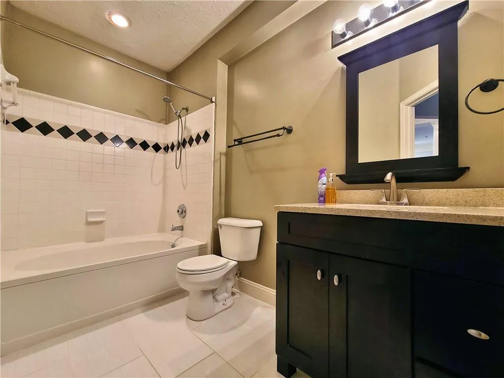 5559 Glenridge Drive Unit 1407, Sandy Springs, Georgia 30342, 1 Bedroom Bedrooms, ,1 BathroomBathrooms,Residential,Sold,5559 Glenridge Drive Unit 1407,7128026