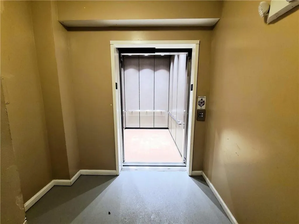 5559 Glenridge Drive Unit 1407, Sandy Springs, Georgia 30342, 1 Bedroom Bedrooms, ,1 BathroomBathrooms,Residential,Sold,5559 Glenridge Drive Unit 1407,7128026