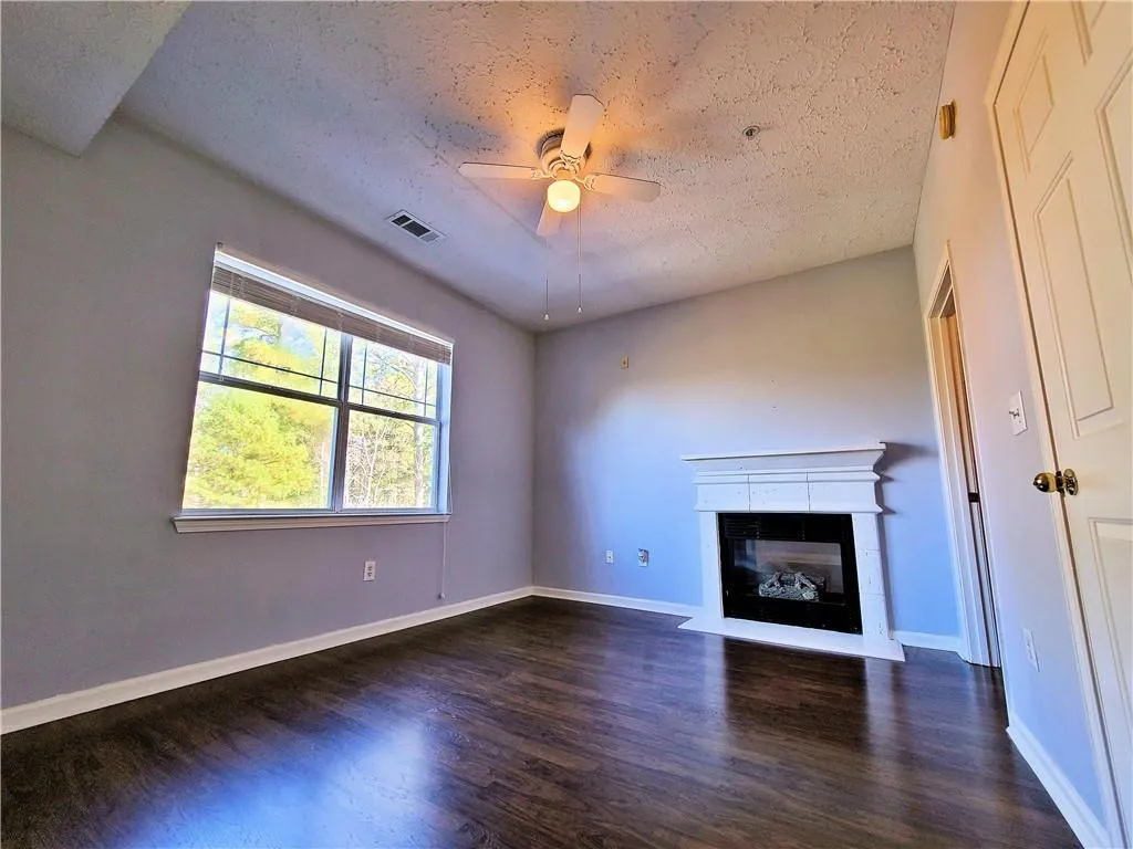5559 Glenridge Drive Unit 1407, Sandy Springs, Georgia 30342, 1 Bedroom Bedrooms, ,1 BathroomBathrooms,Residential,Sold,5559 Glenridge Drive Unit 1407,7128026