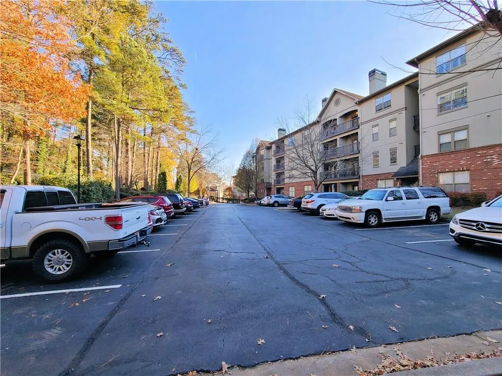 5559 Glenridge Drive Unit 1407, Sandy Springs, Georgia 30342, 1 Bedroom Bedrooms, ,1 BathroomBathrooms,Residential,Sold,5559 Glenridge Drive Unit 1407,7128026