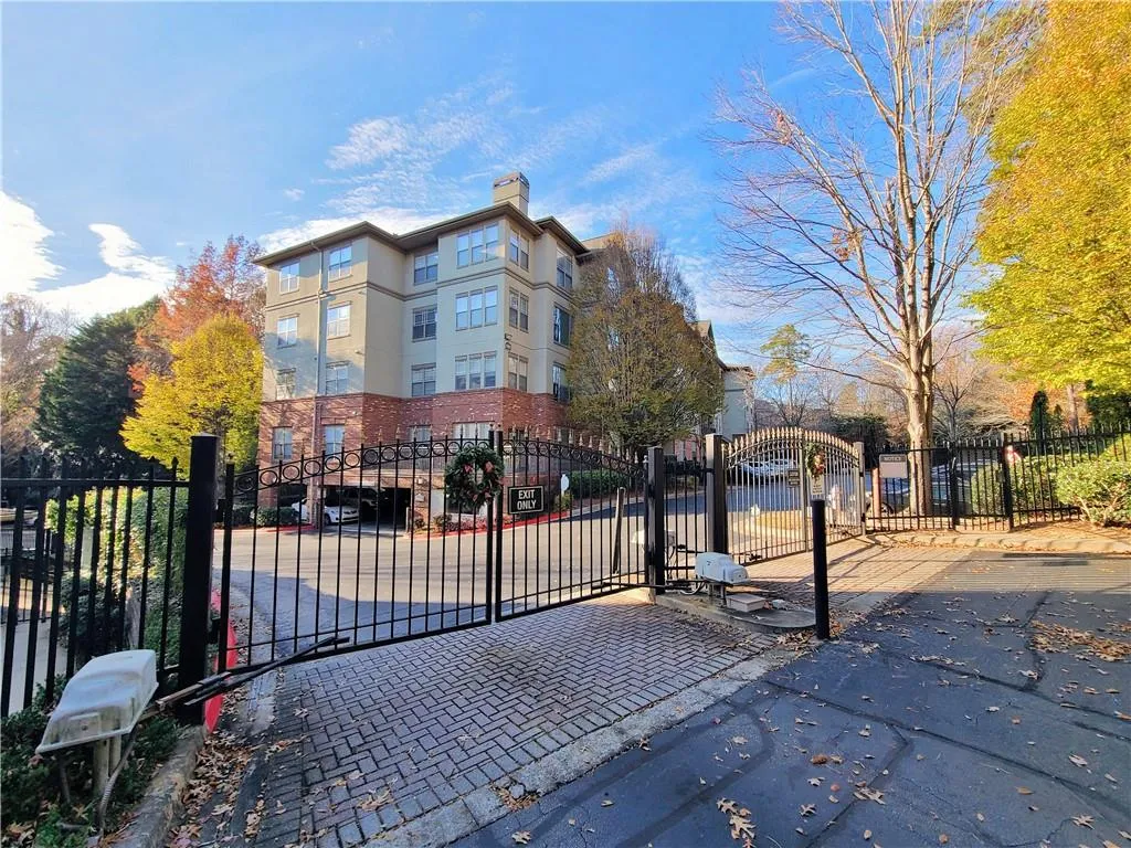 5559 Glenridge Drive Unit 1407, Sandy Springs, Georgia 30342, 1 Bedroom Bedrooms, ,1 BathroomBathrooms,Residential,Sold,5559 Glenridge Drive Unit 1407,7128026