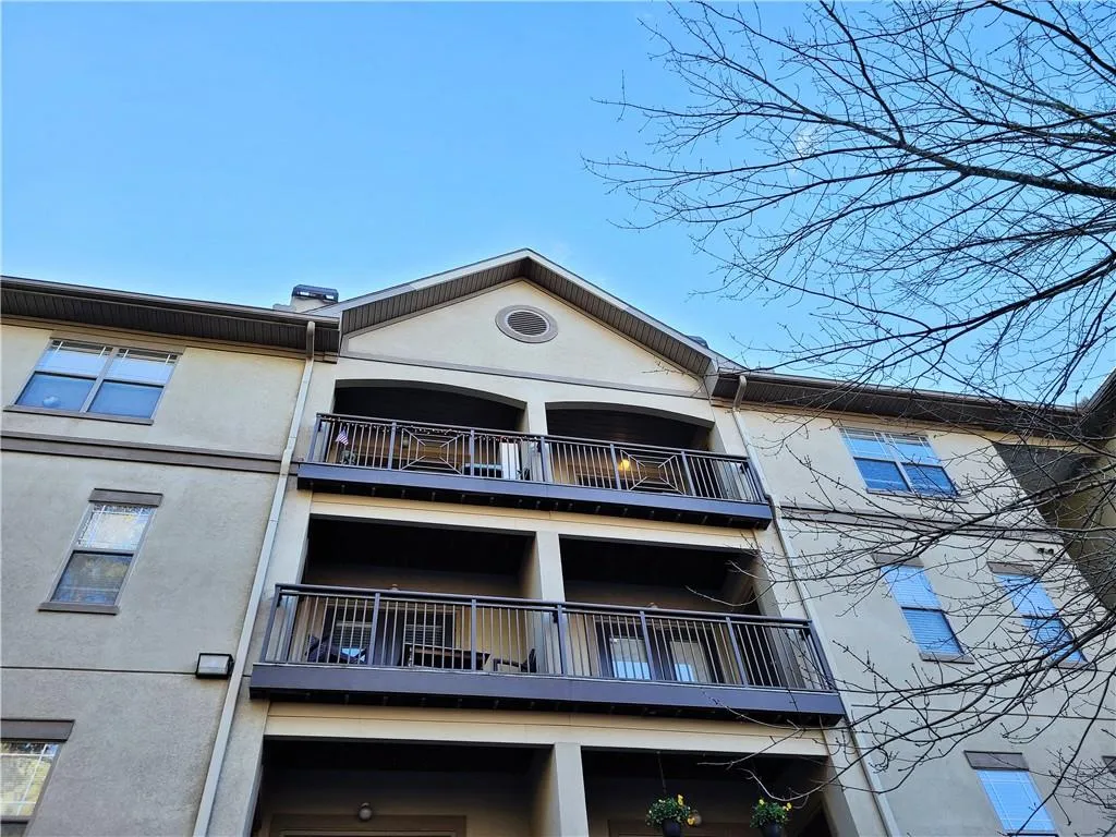 5559 Glenridge Drive Unit 1407, Sandy Springs, Georgia 30342, 1 Bedroom Bedrooms, ,1 BathroomBathrooms,Residential,Sold,5559 Glenridge Drive Unit 1407,7128026