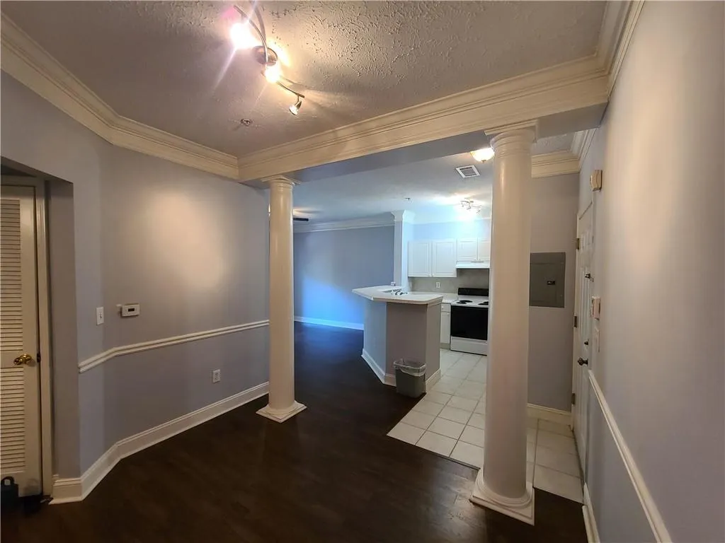 5559 Glenridge Drive Unit 1407, Sandy Springs, Georgia 30342, 1 Bedroom Bedrooms, ,1 BathroomBathrooms,Residential,Sold,5559 Glenridge Drive Unit 1407,7128026