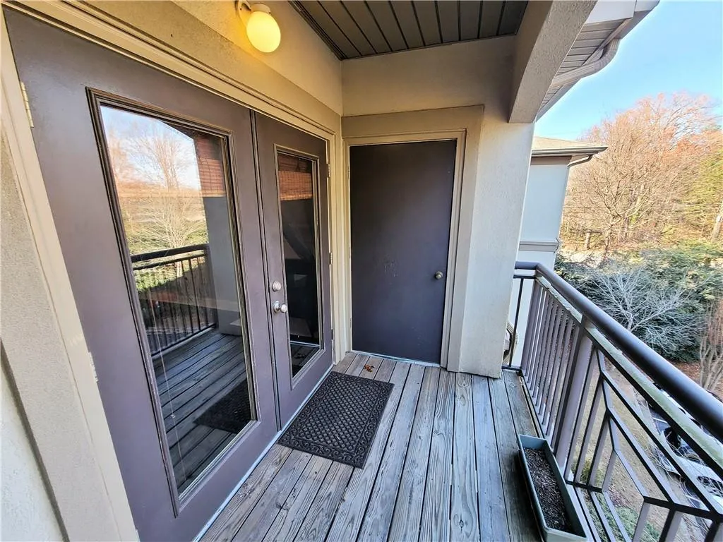 5559 Glenridge Drive Unit 1407, Sandy Springs, Georgia 30342, 1 Bedroom Bedrooms, ,1 BathroomBathrooms,Residential,Sold,5559 Glenridge Drive Unit 1407,7128026