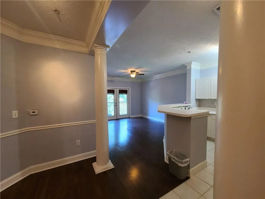 5559 Glenridge Drive Unit 1407, Sandy Springs, Georgia 30342, 1 Bedroom Bedrooms, ,1 BathroomBathrooms,Residential,Sold,5559 Glenridge Drive Unit 1407,7128026