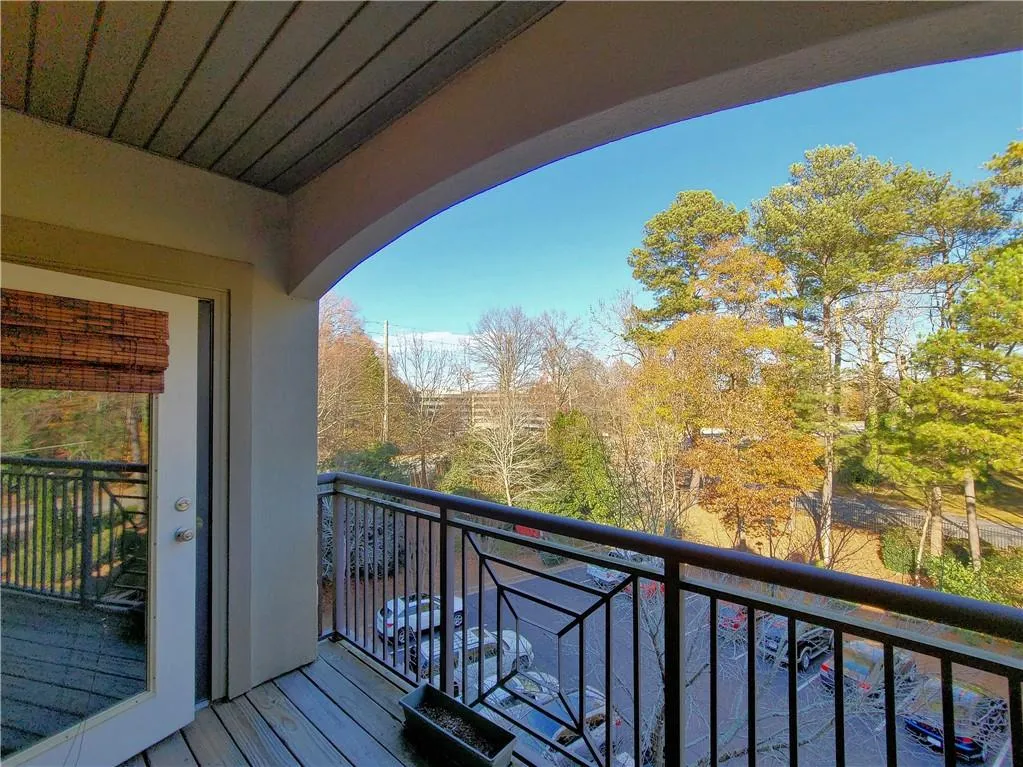 5559 Glenridge Drive Unit 1407, Sandy Springs, Georgia 30342, 1 Bedroom Bedrooms, ,1 BathroomBathrooms,Residential,Sold,5559 Glenridge Drive Unit 1407,7128026