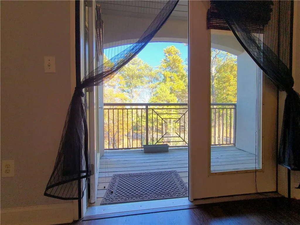 5559 Glenridge Drive Unit 1407, Sandy Springs, Georgia 30342, 1 Bedroom Bedrooms, ,1 BathroomBathrooms,Residential,Sold,5559 Glenridge Drive Unit 1407,7128026