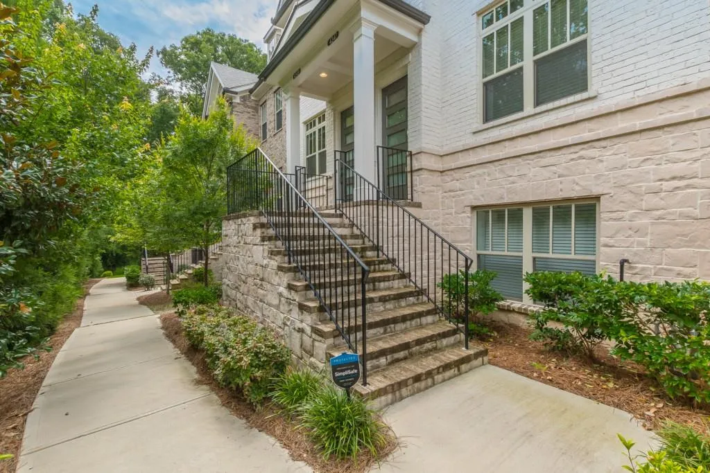 4349 Parkside Place, Sandy Springs, Georgia 30342, 2 Bedrooms Bedrooms, ,2 BathroomsBathrooms,Residential,Sold,4349 Parkside Place,6915781